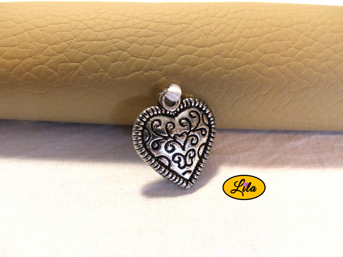 Etui à lunettes crème coeur