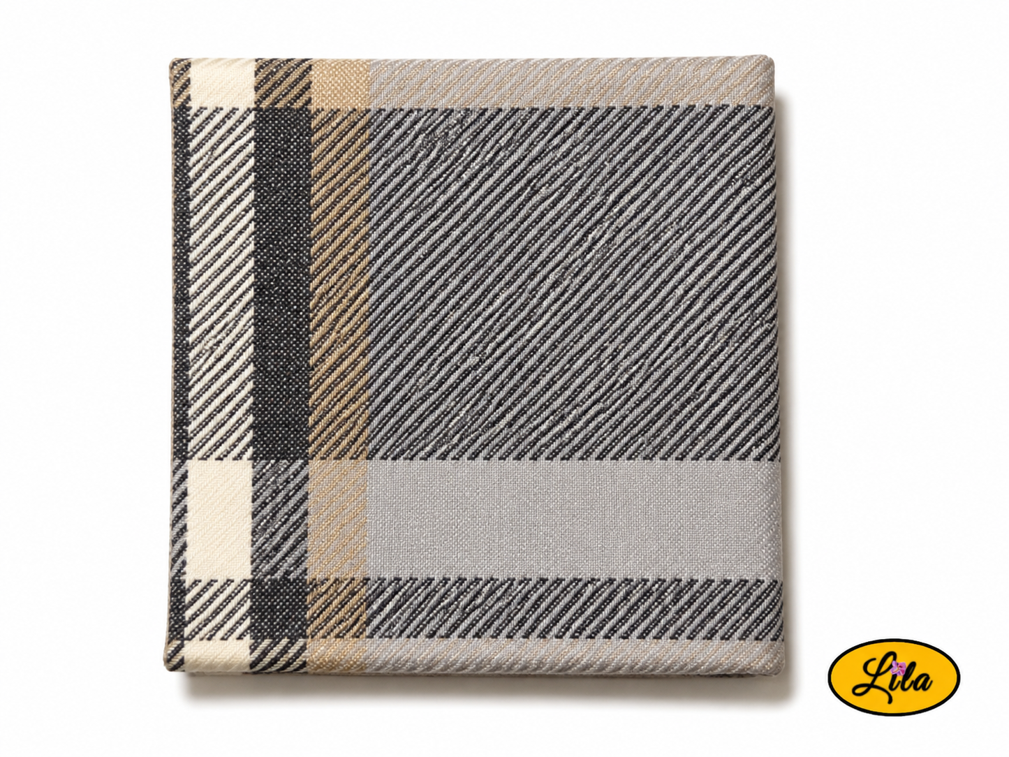 Bandana vintage à rayures brunes et grises plié en triangle vu de haut sur fond clair mettant en valeur le motif rayé et la qualité du tissu