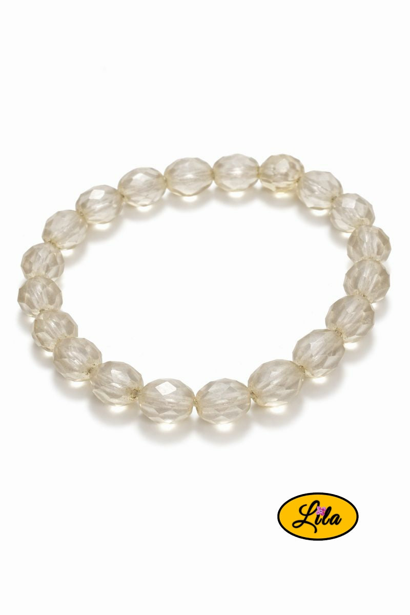 Bracelet perles translucides sur fond blanc vue produit