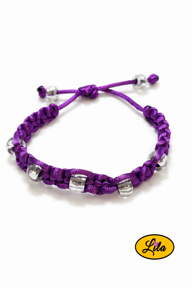 Bracelet Shamballa fil mauve et perles transparentes sur fond blanc vue produit