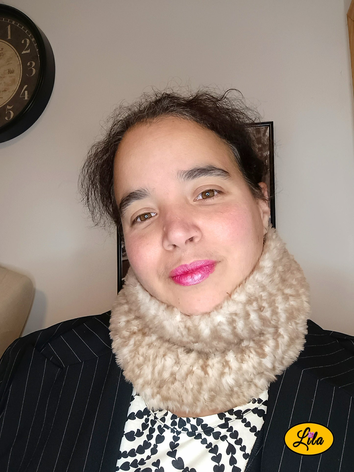 Cache cou brun chamaré