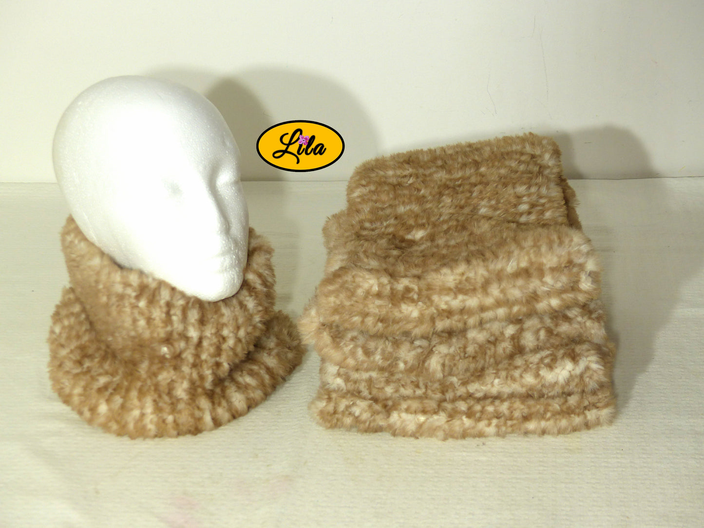 Cache cou brun chamaré