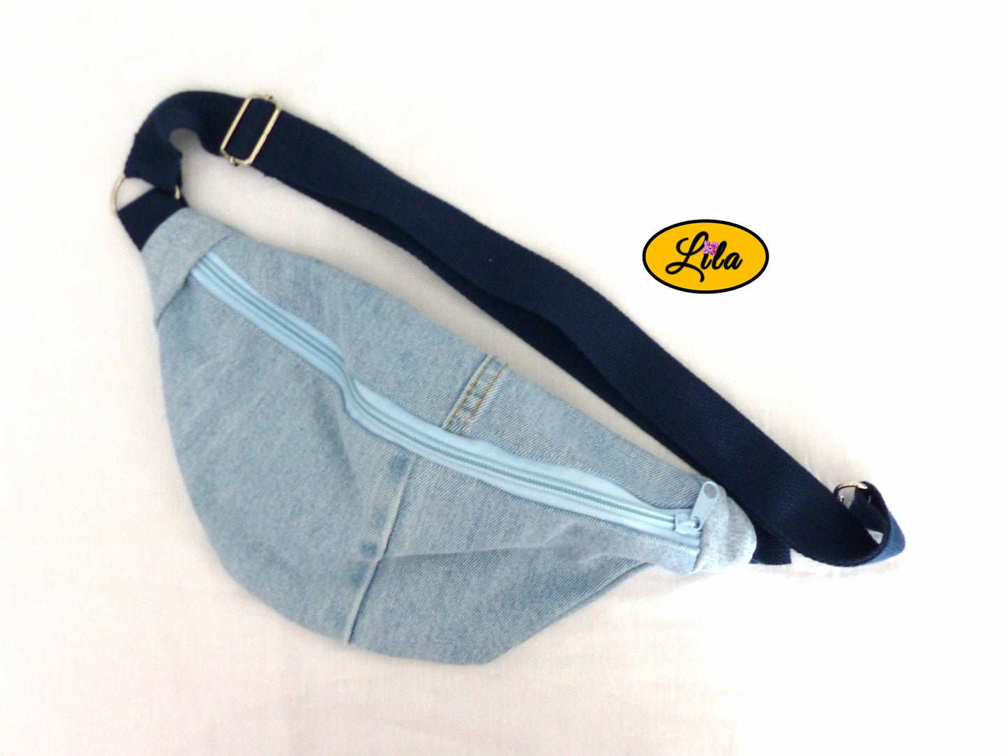 Sac banane en jean clair recyclé