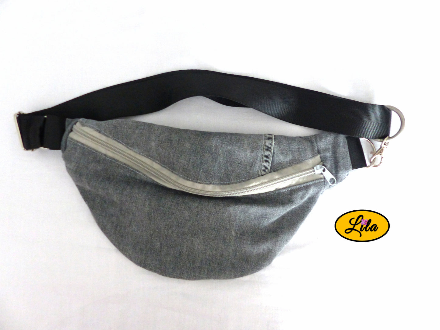 Sac banane en chemise noire upcyclée