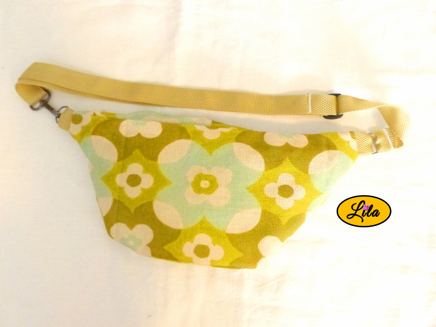 Sac banane fleurie verte