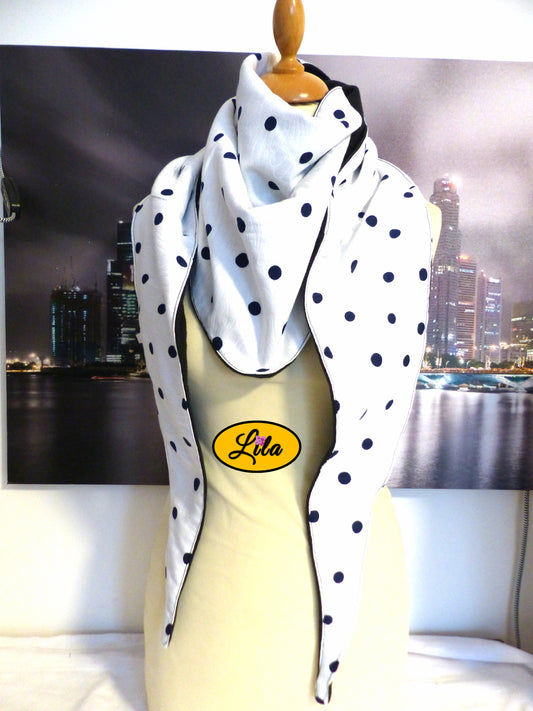Foulard polaire noir et motif à pois