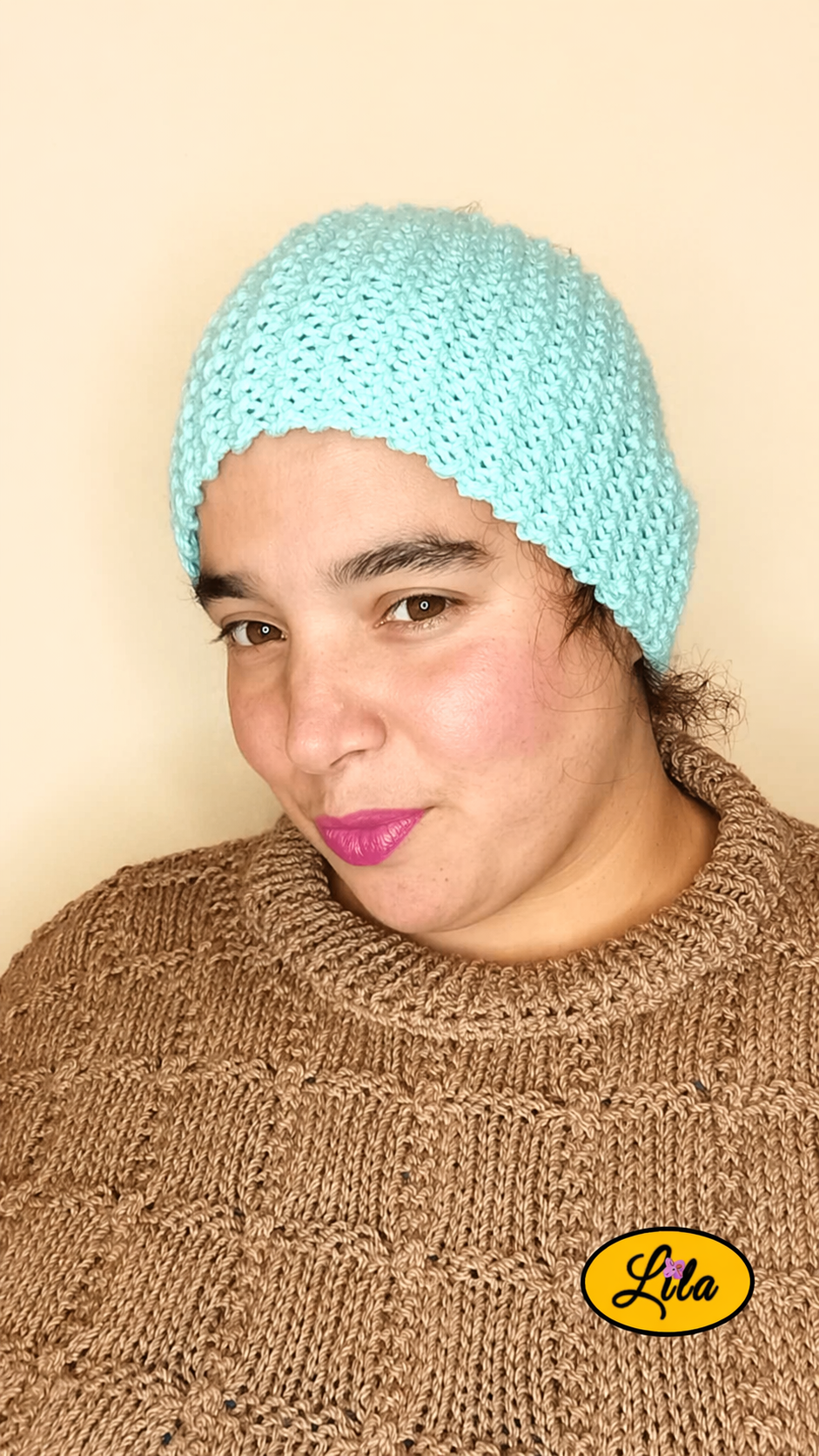 Bandeau en laine vert pastel large porté profil gauche look tendance