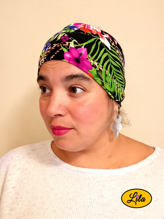 Bandeau en tissu à fleurs tropicales porté profil gauche style estival