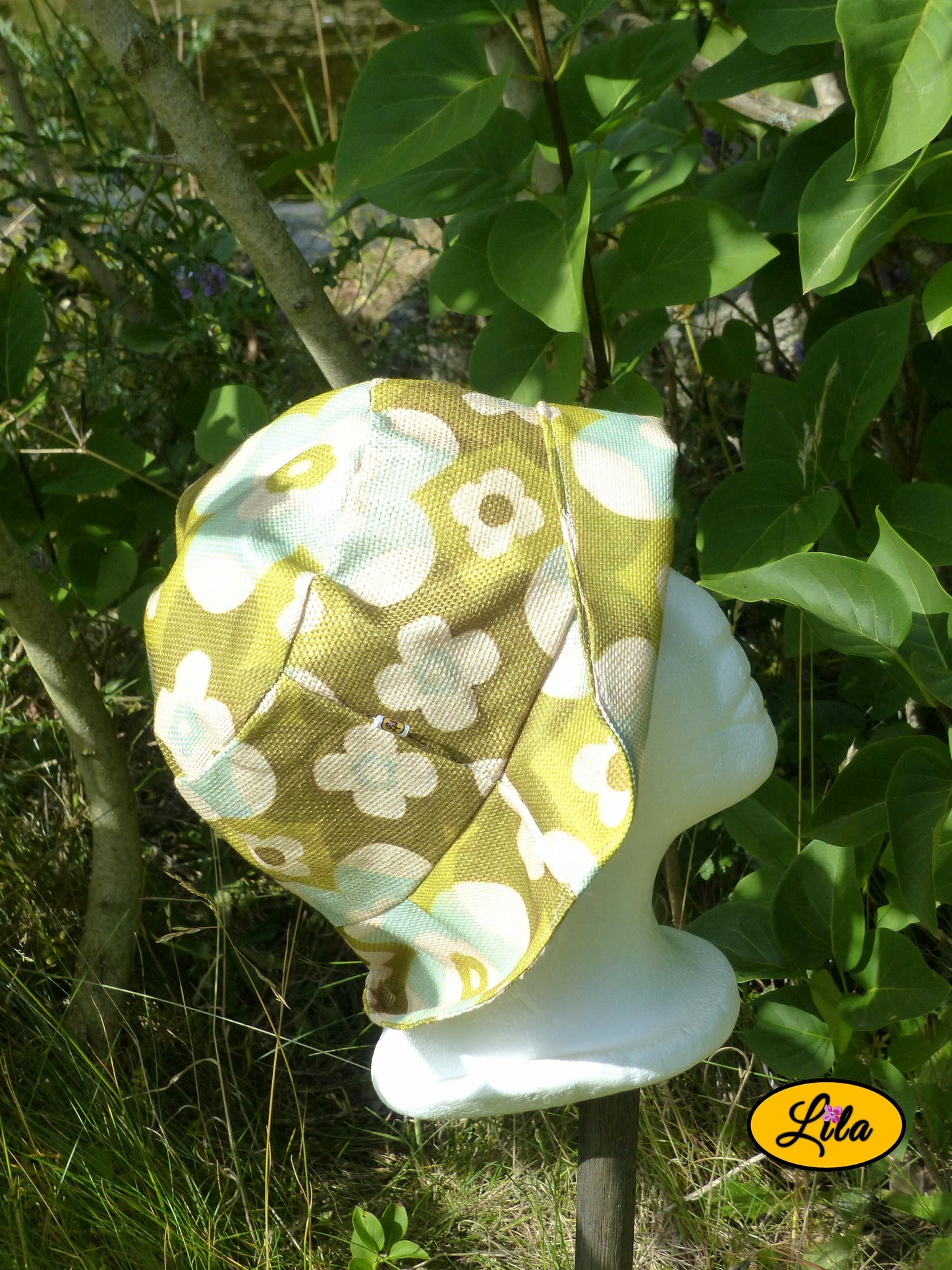Bob vert vintage sur mannequin profil droit