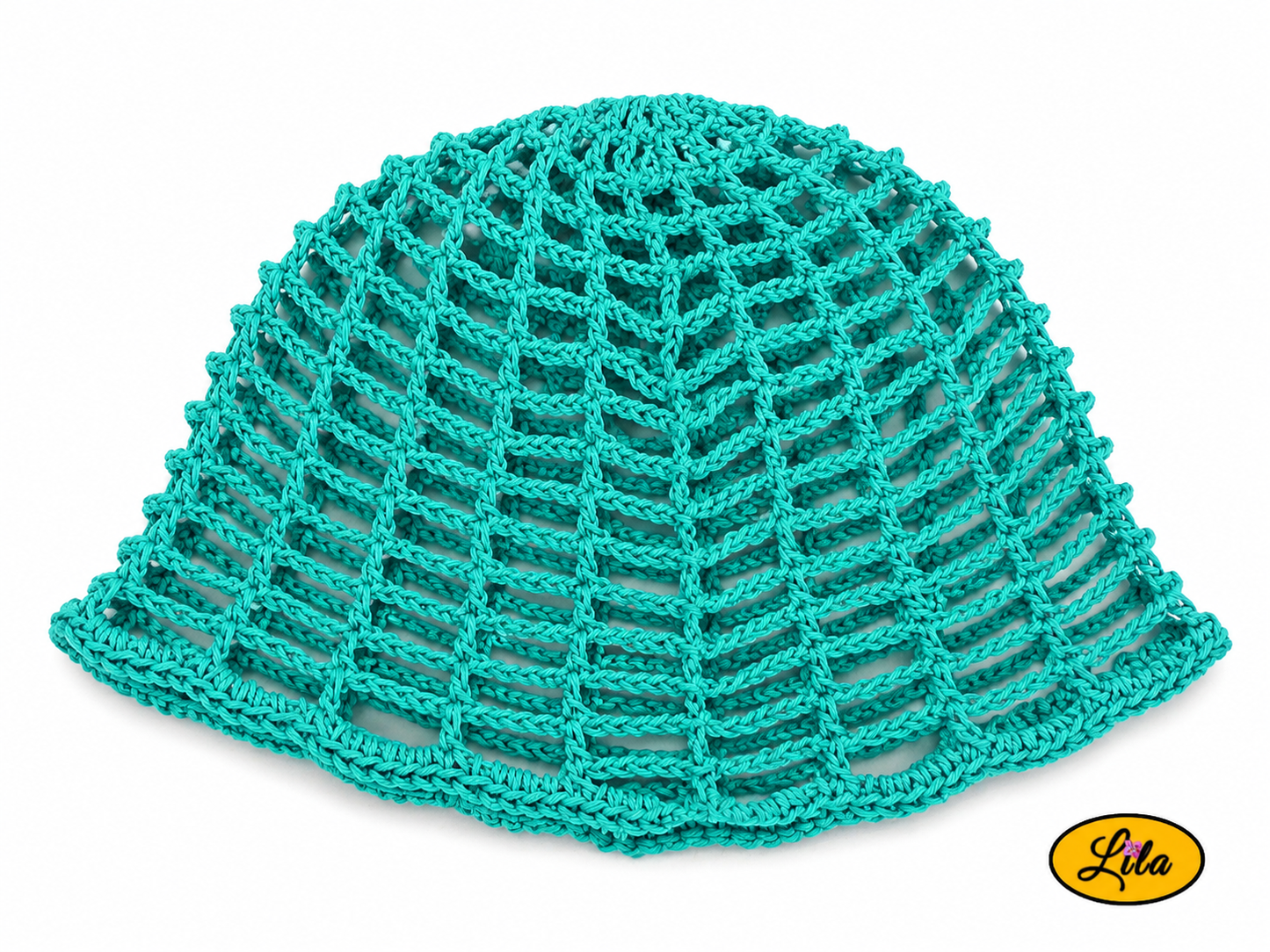 Bonnet d'été en crochet ajouré vert turquoise vu de haut sur fond blanc, création artisanale légère et respirante, idéale pour le printemps et l'été
