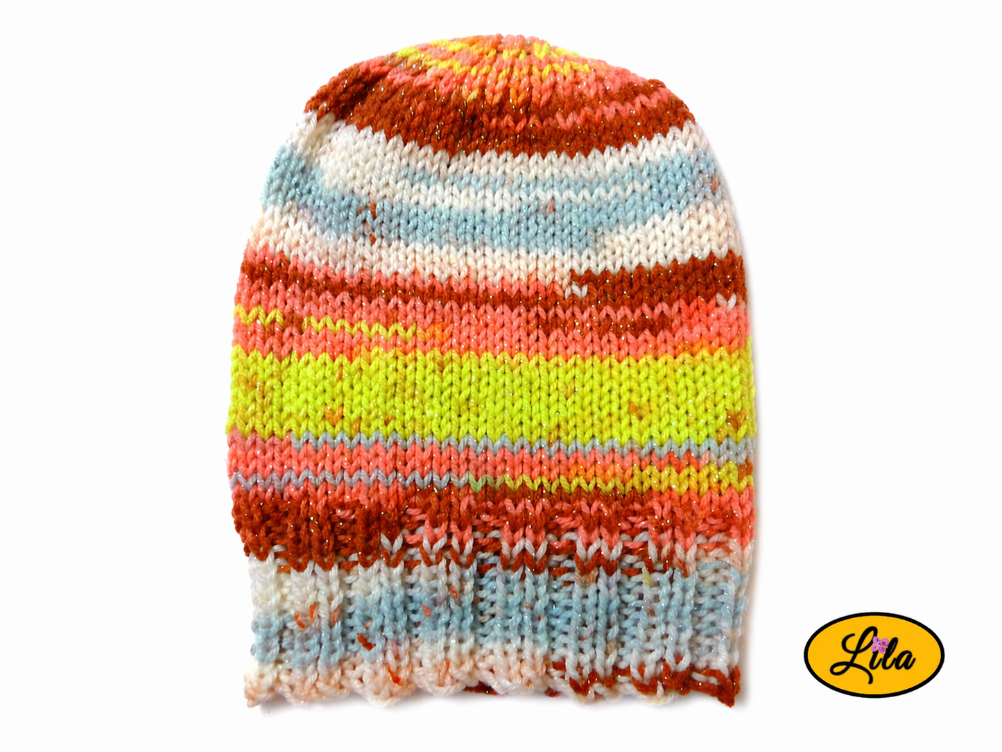 Bonnet en laine couleur soleil sur fond blanc vue produit