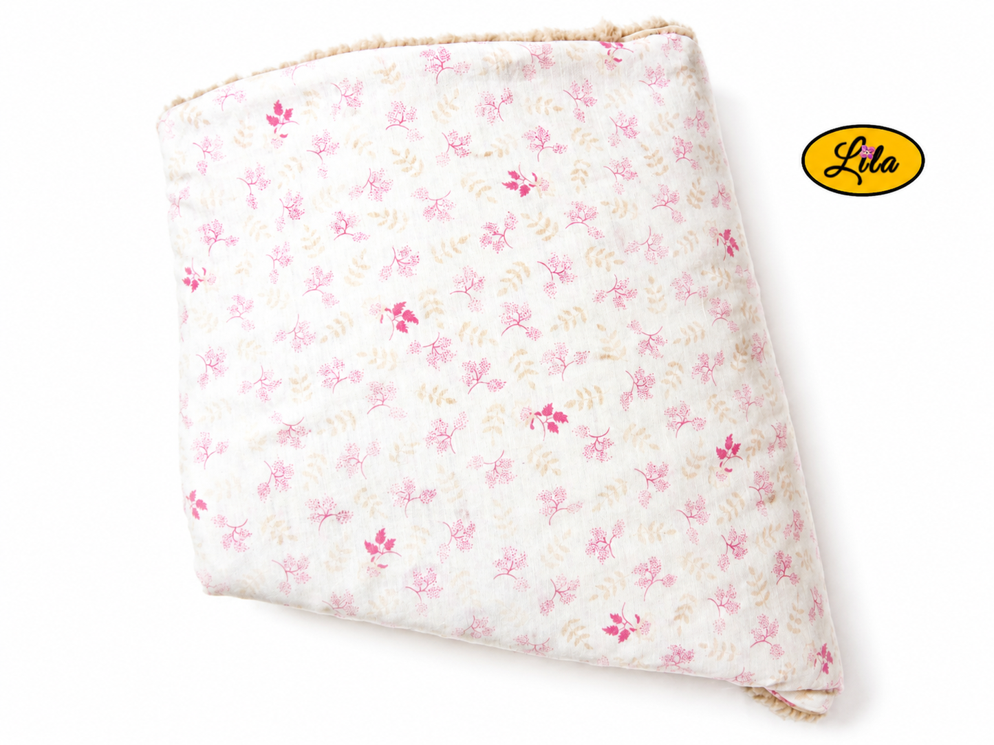 Foulard triangulaire en coton blanc à motifs roses plié sur fond blanc style doux et vintage
