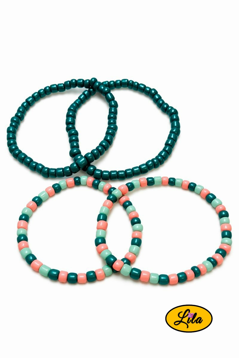 Lot de 4 bracelets perles carrées turquoise vert et rose pastel sur fond blanc vue produit