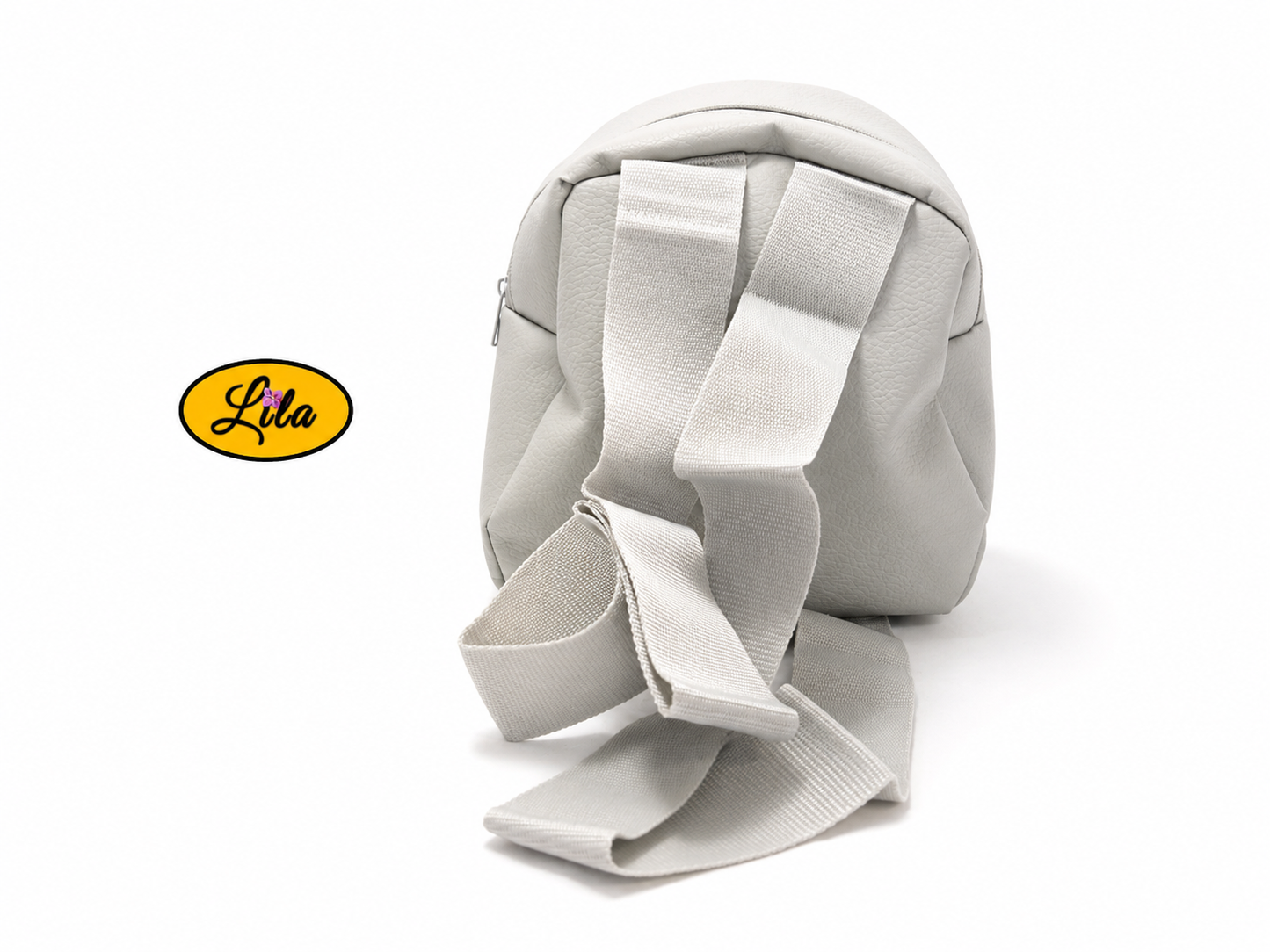 Mini sac à dos en simili gris clair avec sangle blanche vue de dos sur fond blanc