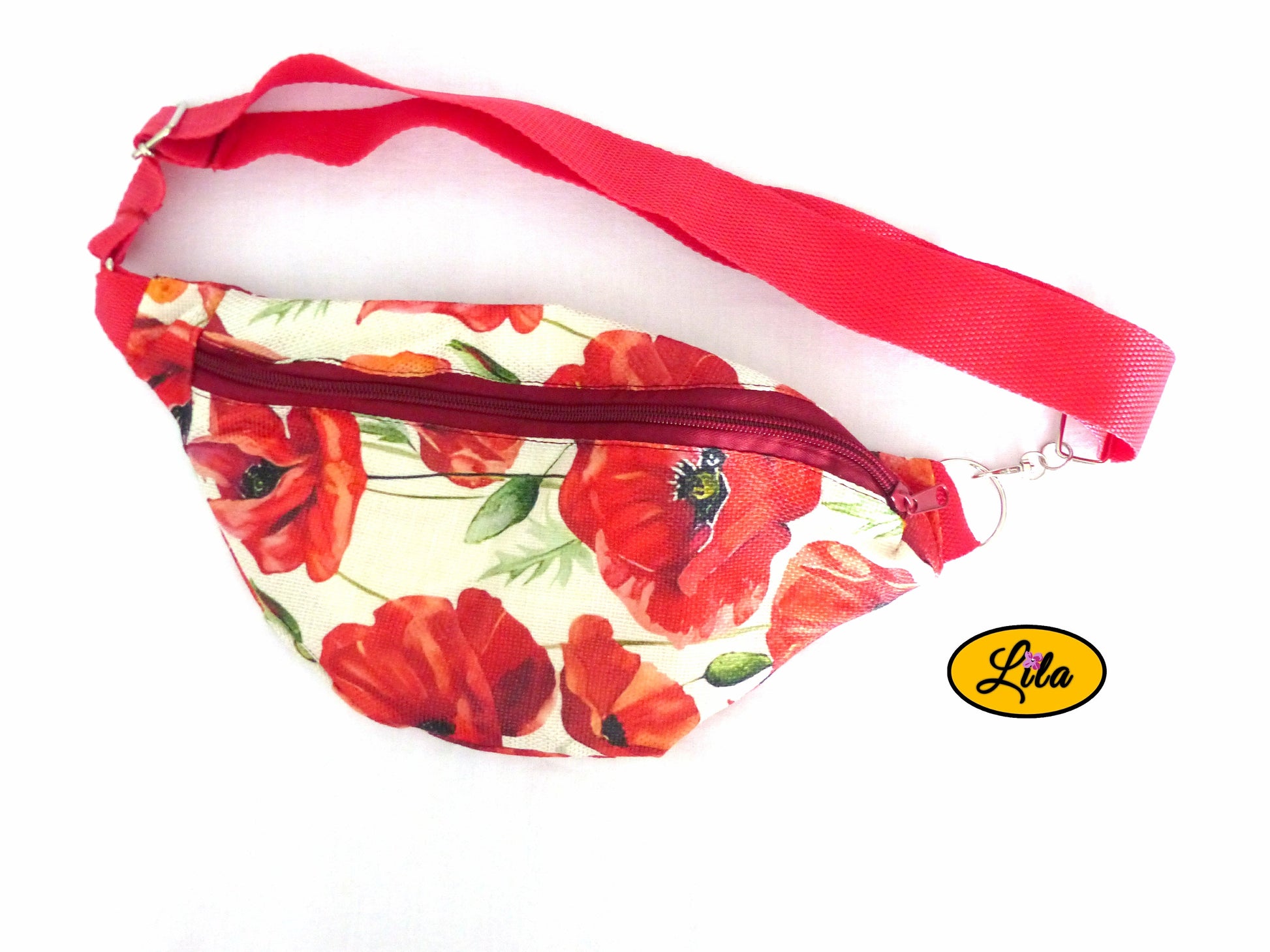 Sac banane aux motifs coquelicots présenté de face sur fond blanc style vintage et bohème