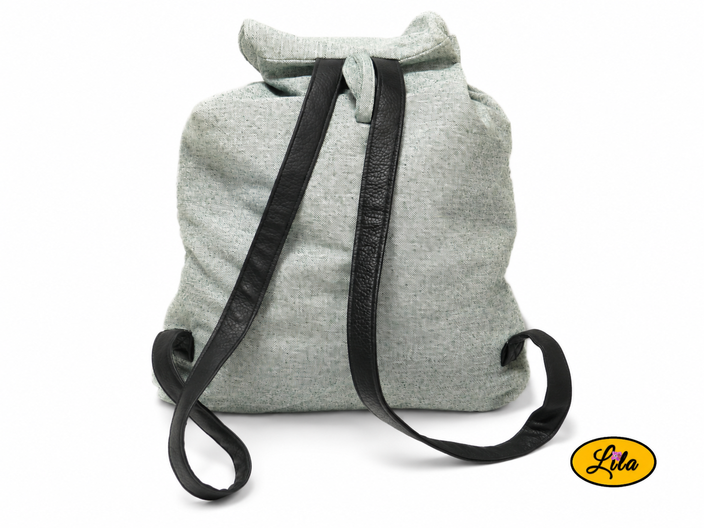 Sac à dos vert avec sangles en simili cuir noir vue de dos sur fond blanc