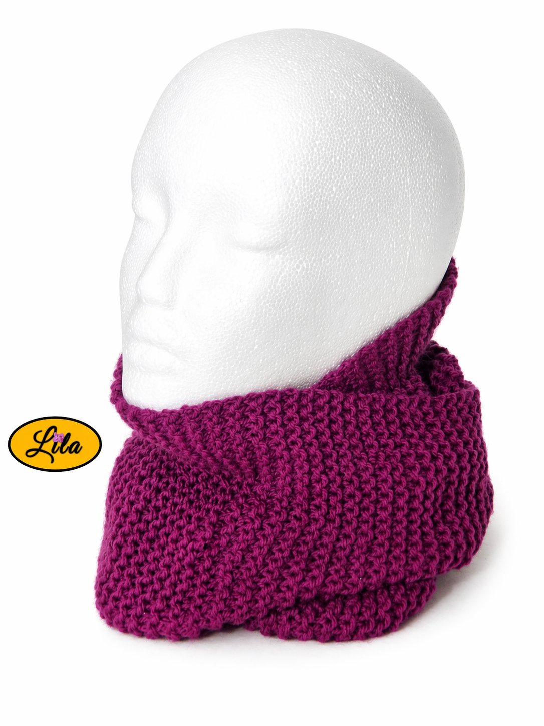 Snood en laine mauve présenté sur une tête de mannequin